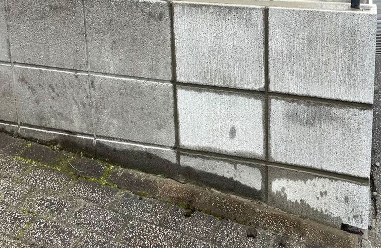 青梅市でブロック補修でお困りの方、リフォームのワイケーにおまかせください。